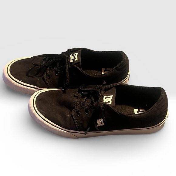DC Men's Black and White Sneakers Size 7 - Picture 2 of 8